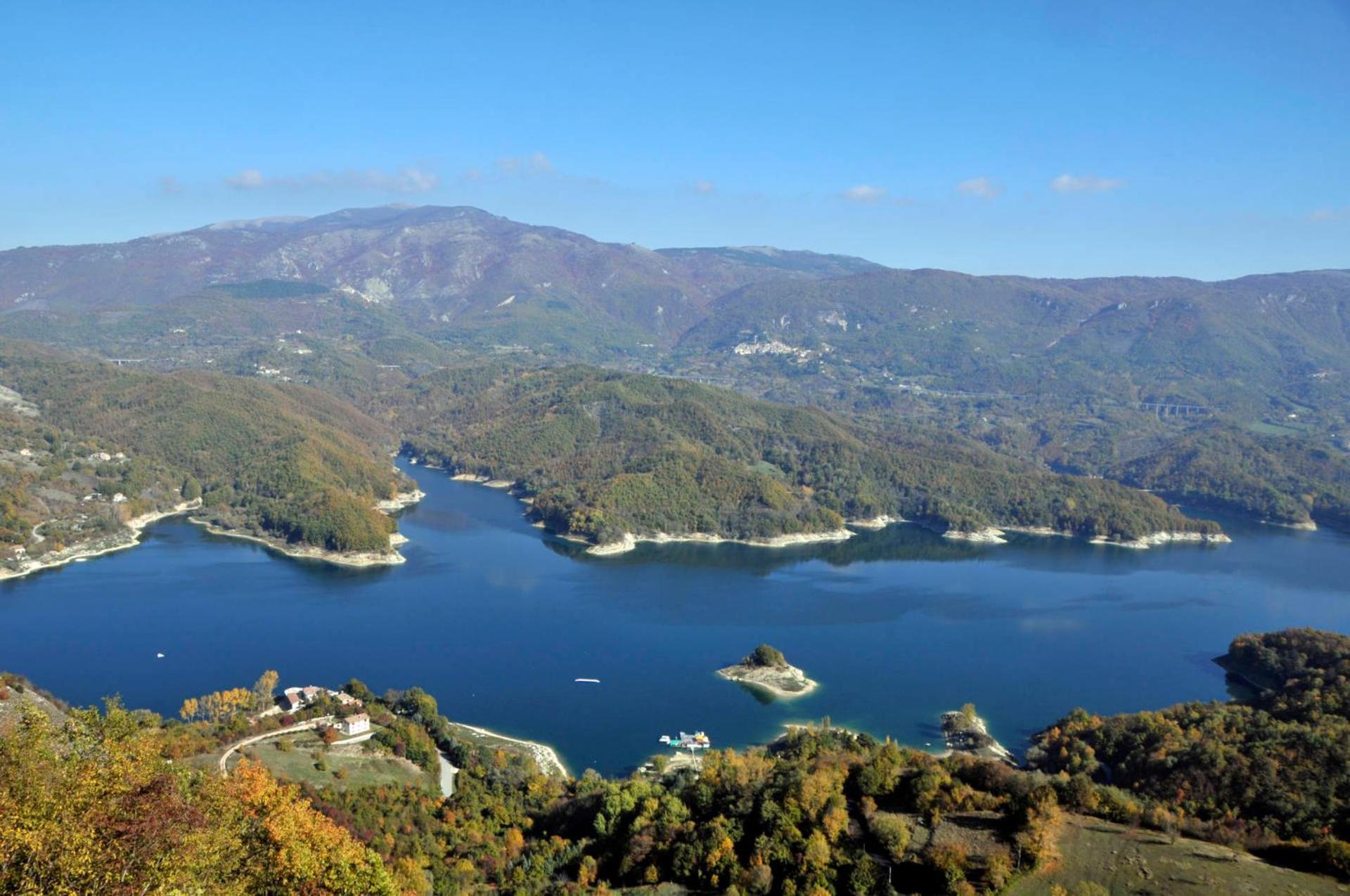 Varco Sabino Agriturismo Incantesimo Del Lago Salto מראה חיצוני תמונה